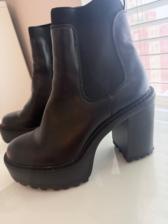 Madden Girl Shoes - Madden Girl Black Platform Chelsea Block Heel Ankle Boots